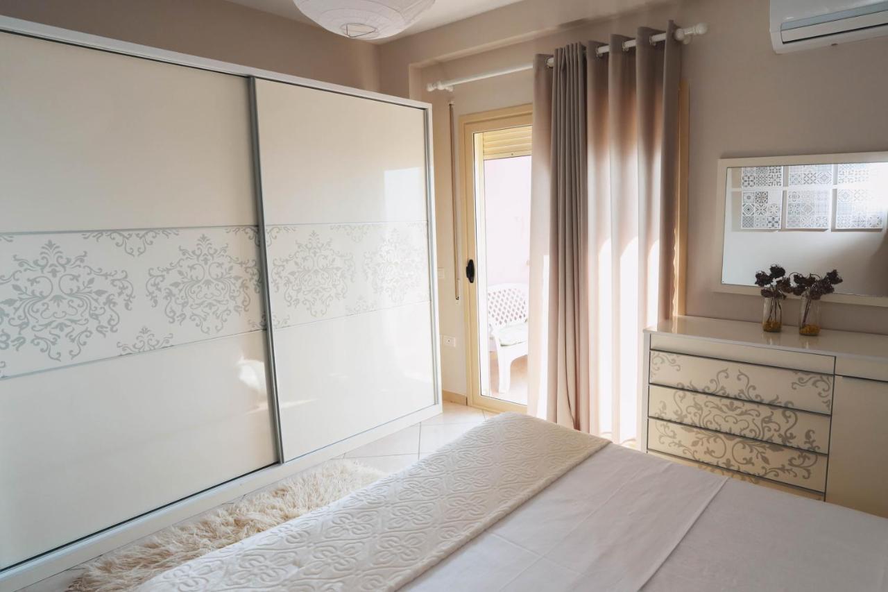 Large Apartment Near The Seaside Boulevard Lungomare Vlorë 외부 사진
