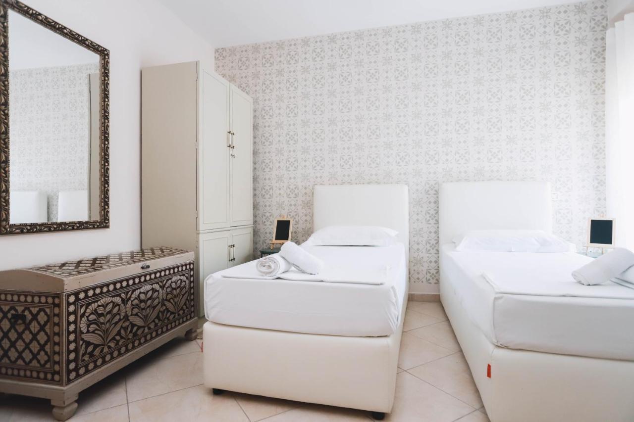 Large Apartment Near The Seaside Boulevard Lungomare Vlorë 외부 사진